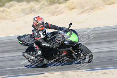 media/Dec-01-2025-Moto Forza (Mon) [[2daa91e15f]]/2-Intermediate Group/Session 4 Turn 9/